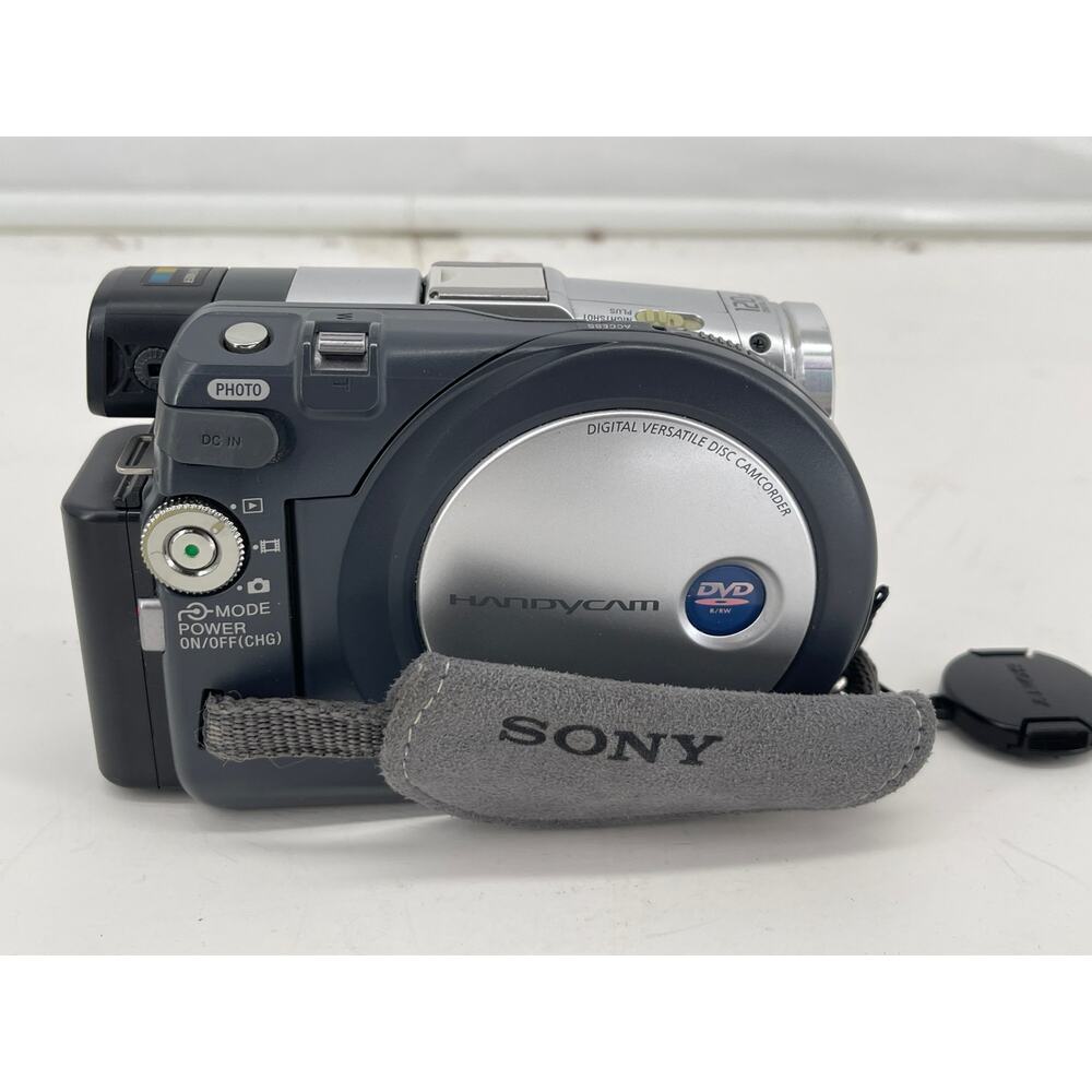 Sony Handycam DCR-DVD201E Camcorder NightShot DVD RW Video Camera - Picture 8 of 10